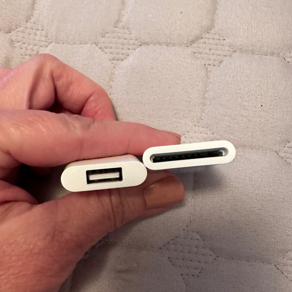 iPad Camera Connection Kit - Picture 4 of 4